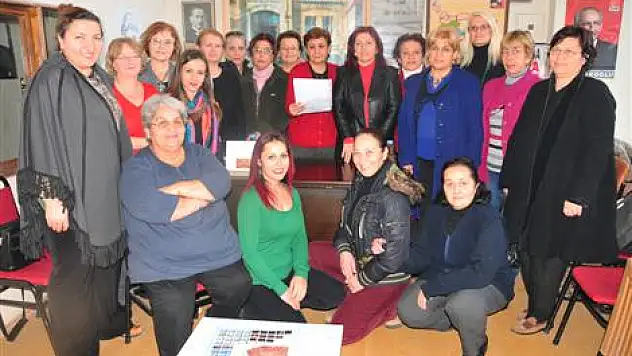 Chp'li Kadınlar 'Kadına Şiddeti' Kınadı