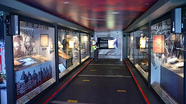 Gezen mobil müze yaklaşık 700 bin kişiye 'Çanakkale ruhu'nu taşıdı