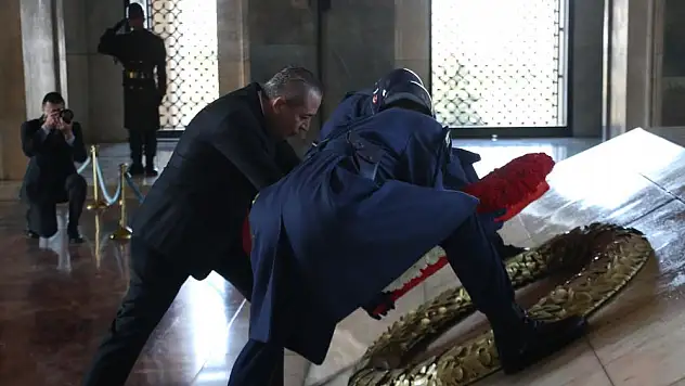 Gençlerbirliği Başkanı Anıtkabir'i Ziyaret Etti