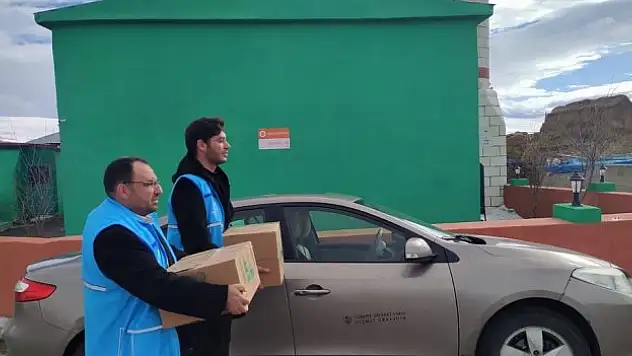 İyilik Paketleri Ailelere Ulaşıyor