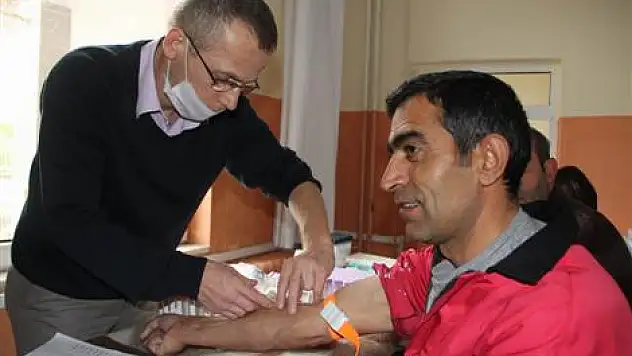 Depremzedeler Sağlık Kontrolünden Geçti