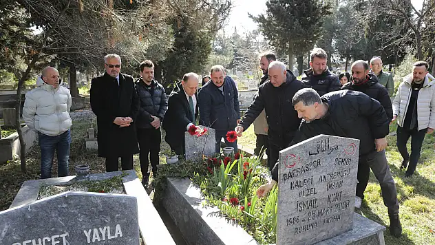Silahlı saldırıda hayatını kaybeden Gezer ve Kurt unutulmadı