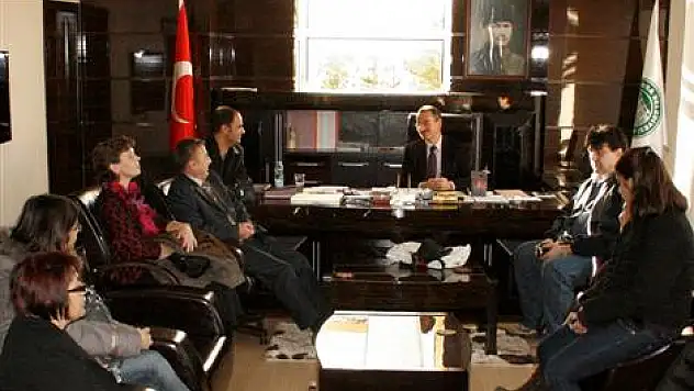 Yabancı Misafirler, Başkan Dündar'ı Ziyaret Etti