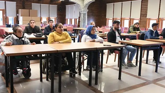 Engelli vatandaşlara özel seminer