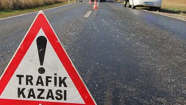 Devrilen kamyonun sürücüsü yaralandı