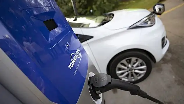 Türkiye otomobil pazarında 'elektriklenme' devam ediyor