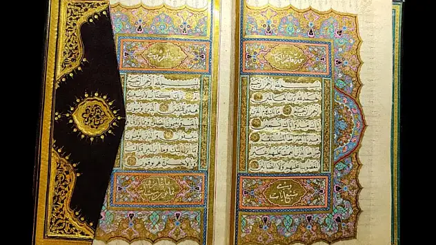 Yurtdışına Kaçırılan 5 asırlık Kuran-ı kerim Türkiye'ye getirildi