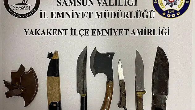 Samsun'da Bir araçta kesici aletler bulundu