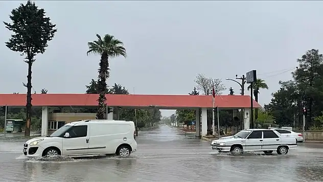 Şanlıurfa'da sağanak etkili oldu