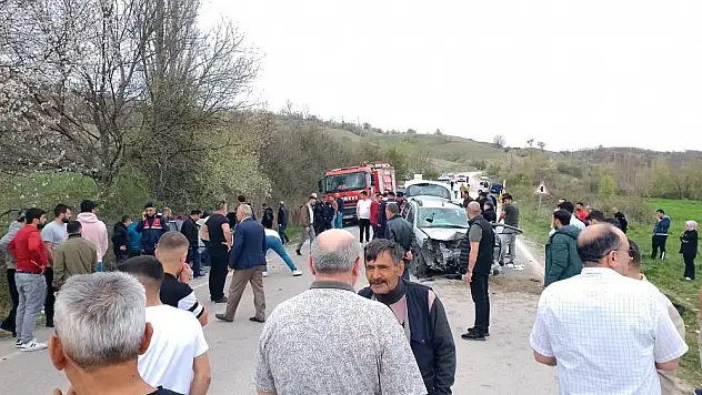 Kafa kafaya çarpıştılar