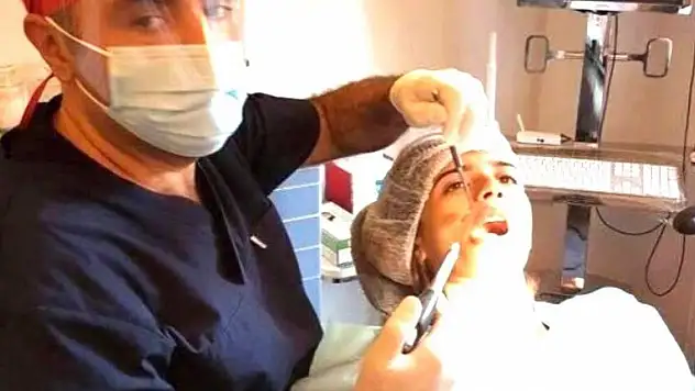 Özbaylar 'Kemik yetersizliğinde implant mümkün'