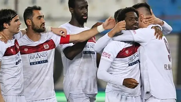 Sivasspor'un deplasmandaki galibiyet hasreti sona erdi