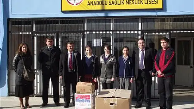 Van' lı aileye Sağlık Meslek'ten yardım