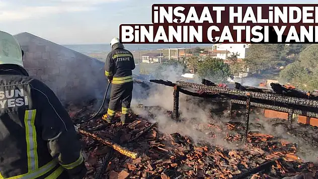 İnşaatın çatısı yandı