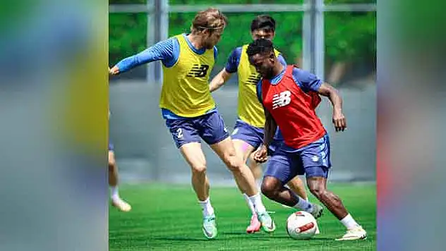 Hazırlıklar sürüyor