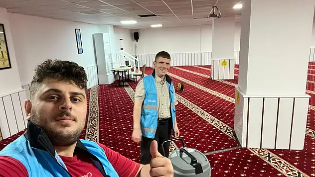 Gençlerden örnek davranış