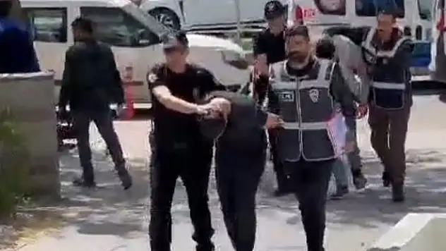 Bıçakla motosiklet gasp eden 2 kişiye tutuklama