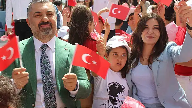 RTÜK Başkanı Depremzede Çocuklarla