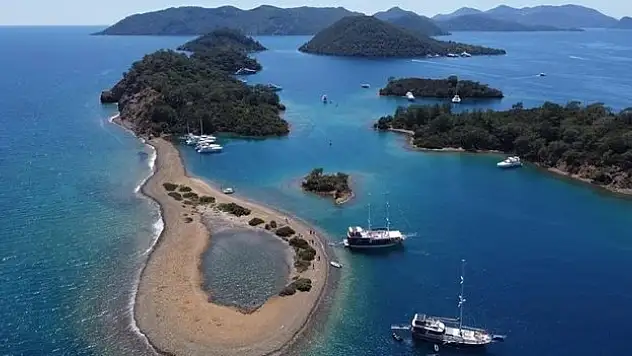 Muğla kıyıları misafirlerini bekliyor