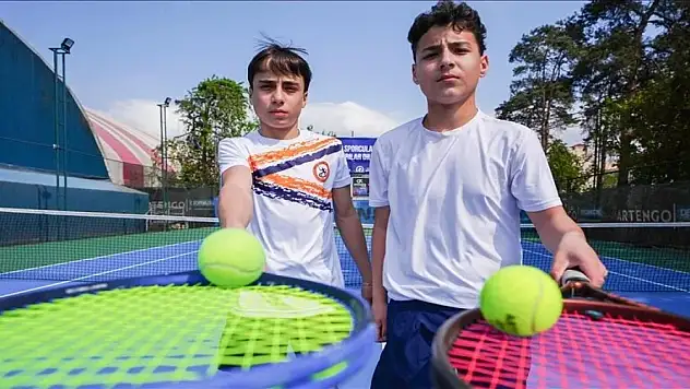 Tenisçi ikizler  iz bırakmak istiyor