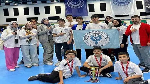 Kütahya Diriliş Spor Kulübü okçularından üçüncülük