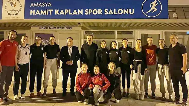 Vezirköprü Voleybol Takımı Türkiye Şampiyonası'nda