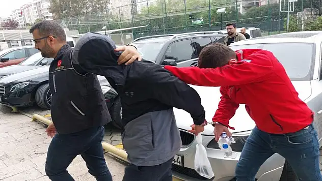 Uyuşturucu ticaretinden 2 kişi adliyede