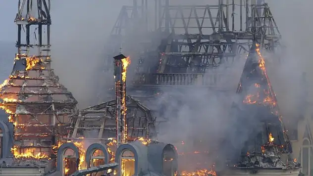 Rusya, 'Harry Potter Kalesi'ni vurdu