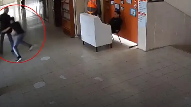 Öğretmenine Pusu Kurdu