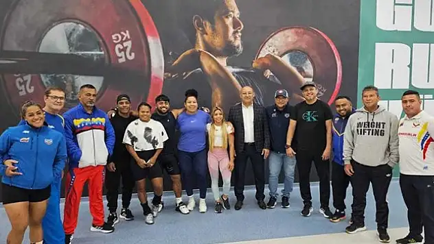 Türkiye halterde kamp merkezi oldu