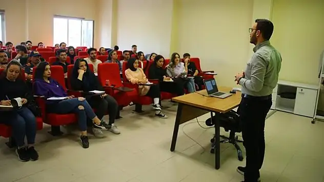 Gençler havacılık sektörüne hazırlanıyor