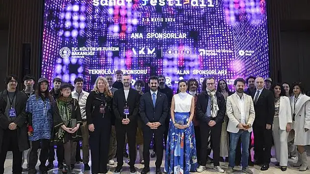 '4. İstanbul Dijital Sanat Festivali' AKM'de başladı