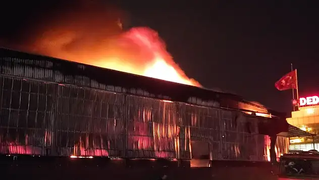 Bisiklet fabrikasındaki yangın çıktı