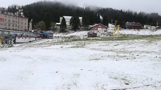 Uludağ'a kar sürprizi