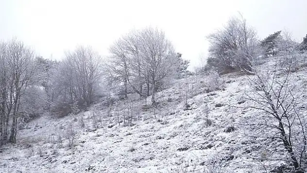 Tokat'ta yüksek kesimlerde kar etkili oldu