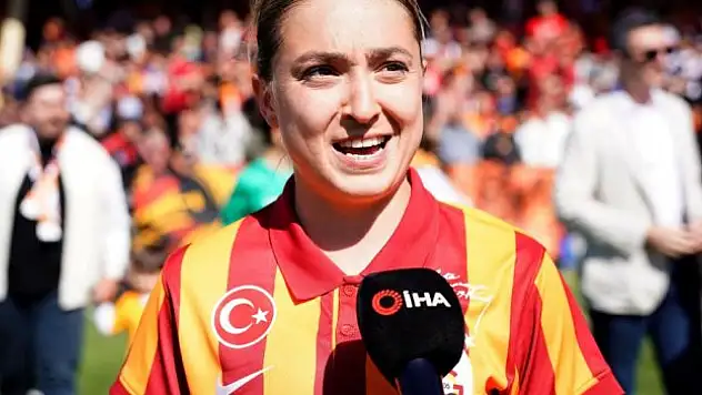 Berna Yeniçeri: 'Adımızı altın harflerle yazdırdık'