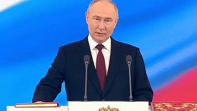 Putin, yemin ederek 5. dönemine başladı