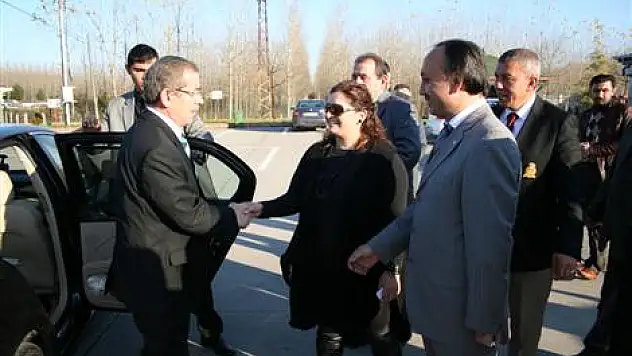 Şener,'Türkiye 2000 yıllık tarihinde böyle yönetilmedi'