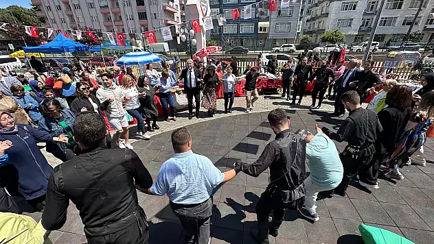 Hem satış yaptılar hem eğlendiler