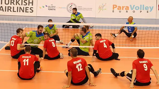 Oturarak Voleybol Süper Lig müsabakaları başladı