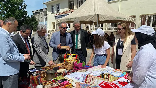 Okulda 'Bilim Fuarı' açıldı