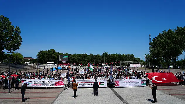 OMÜ 'İnsanlık İçin Yürüyoruz' yürüyüşü düzenledi