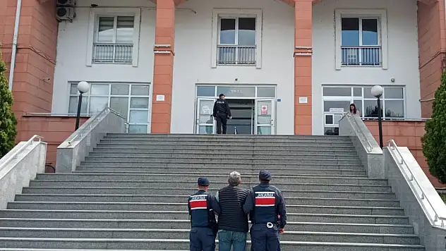 Aranan şahıs jandarma ekiplerince yakalandı