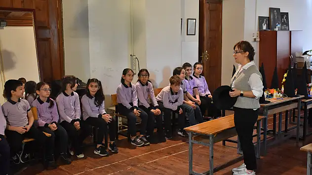 Trabzon'da '24. Uluslararası Karadeniz Tiyatro Festivali' çeşitli etkinliklerle sürüyor