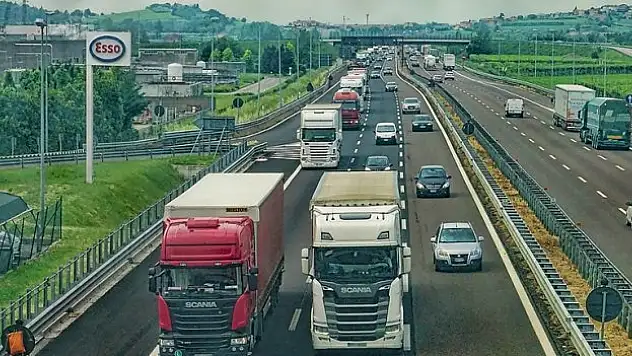 AB ağır vasıtaların emisyonlarını azaltıyor