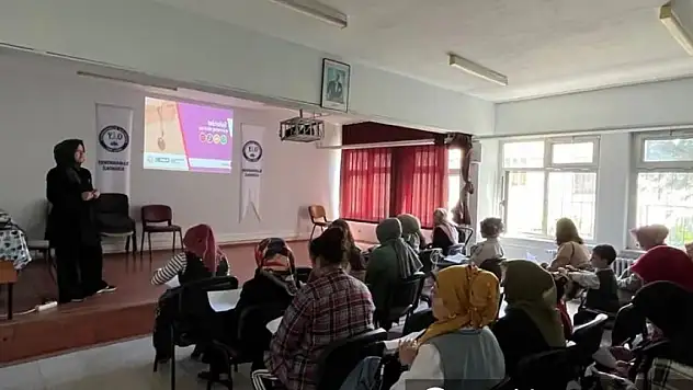 'Ekran bağımlılığıyla mücadele veli eğitim seminerleri'