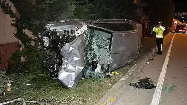 Otomobil sürücüsü kazada yaralandı