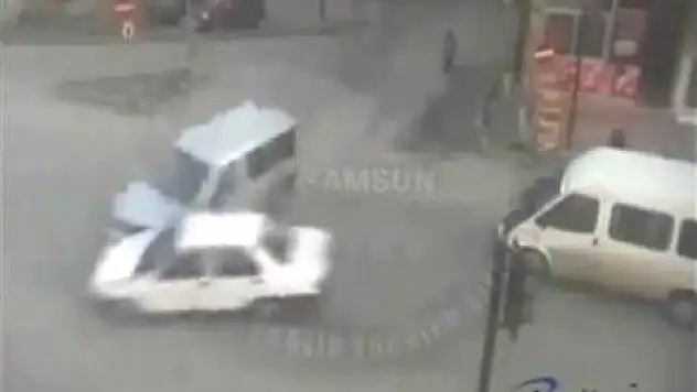 Samsun'da Trafik Kazaları Mobese Kameralarına Yansıdı