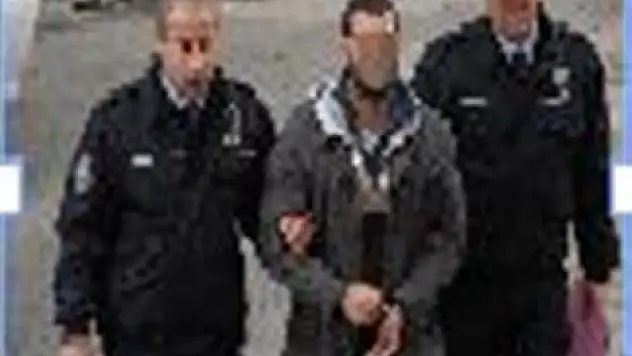 Silahını atan şahıs yakalandı