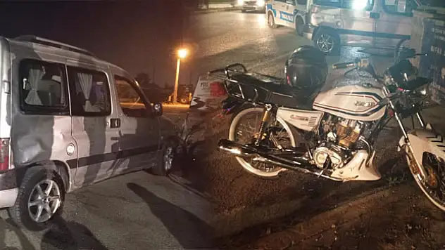 Ticari araç ile motosiklet çarpıştı